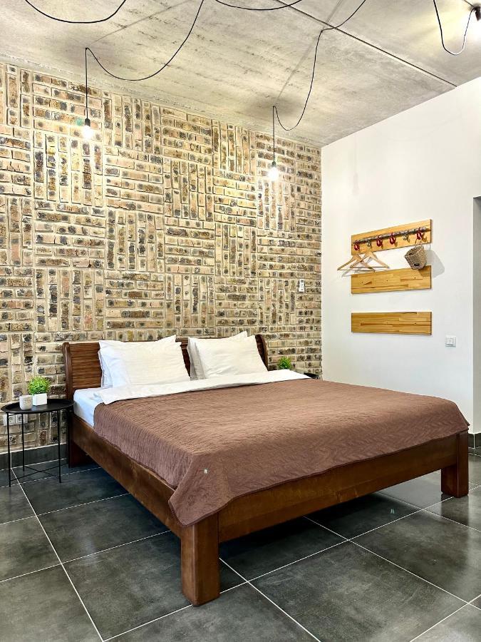 Designer Apartments In The City Center Riwne Exterior foto