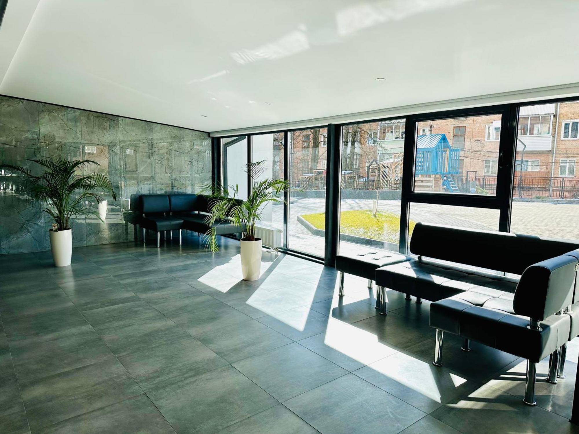 Designer Apartments In The City Center Riwne Exterior foto